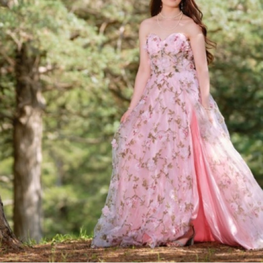 Gorgeous Pink flowered dress PROM